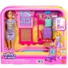 Barbie Malibu Family & Friends Aventuras sin Límites Muñeca con Estación de Recogida de Equipaje y Accesorios