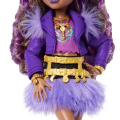 Monster High Muñeca Clawdeen Wolf con Falda de Pelo, Mascota Crescent y 7 Accesorios