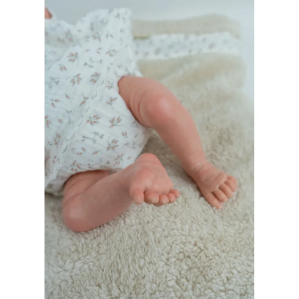 Muñecas Arias Reborn Isabella Beige con Cojín