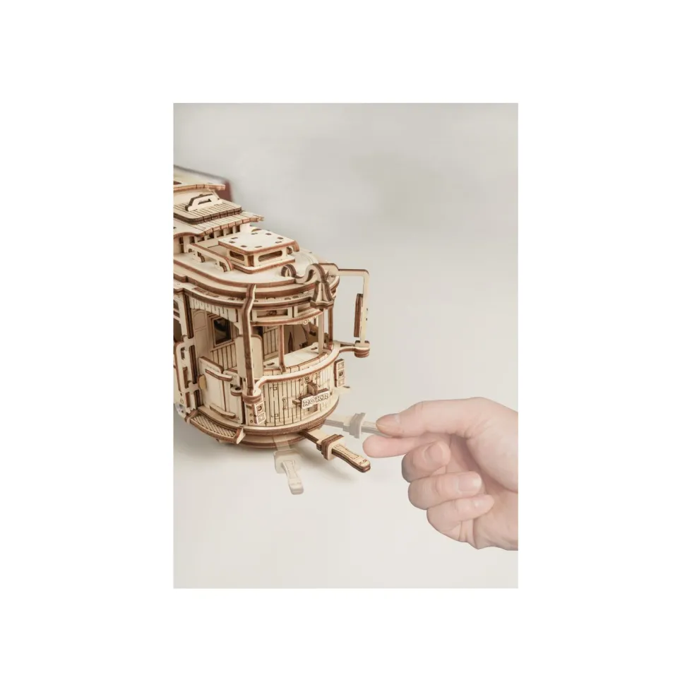 Robotime Tranvía Clásico Maqueta de Madera