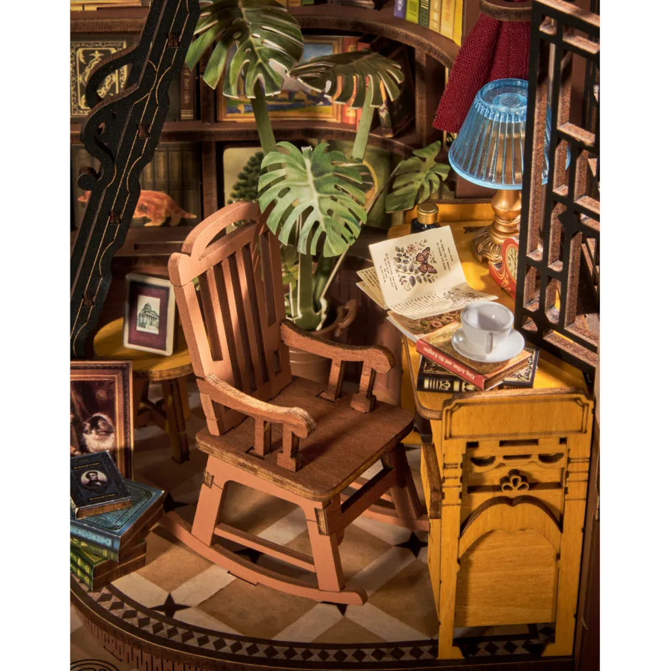 Rolife Silent Corner Study Diorama DIY