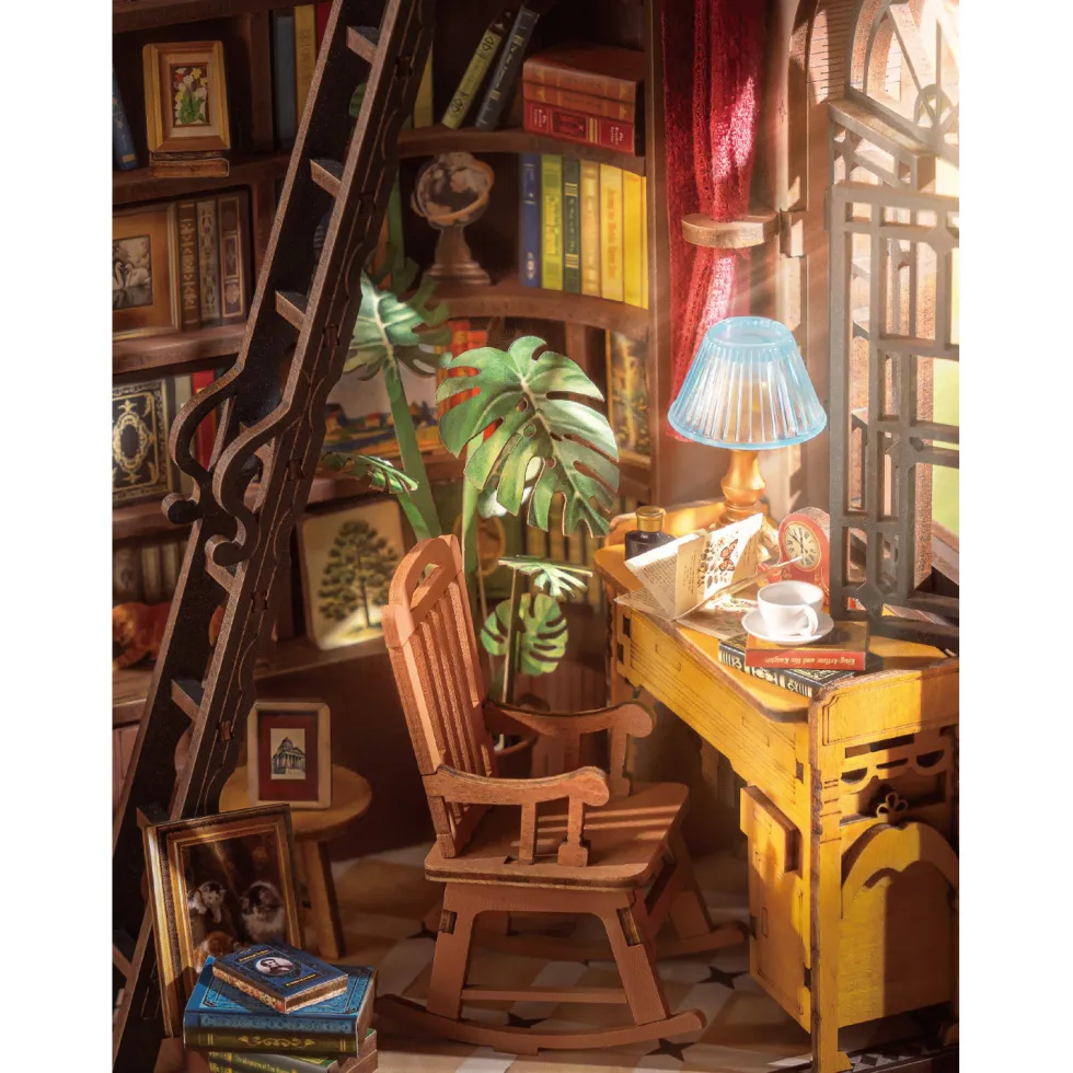 Rolife Silent Corner Study Diorama DIY